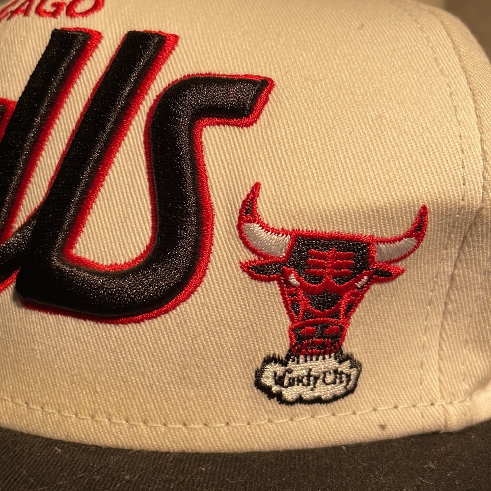 Chicago Bulls hat - Picture 8 of 8
